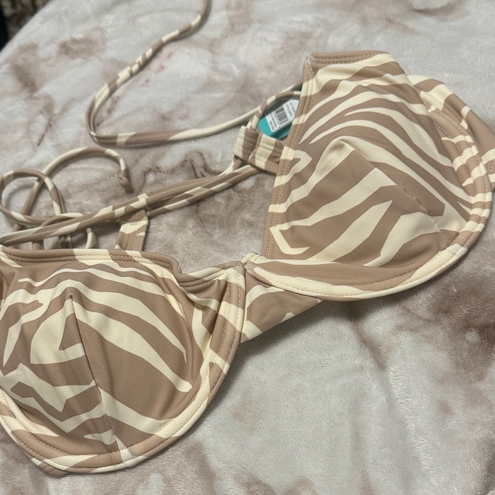 NWT Sports Illustrated Zebra Stripe Underwire Bikini Top in Beige & Cream